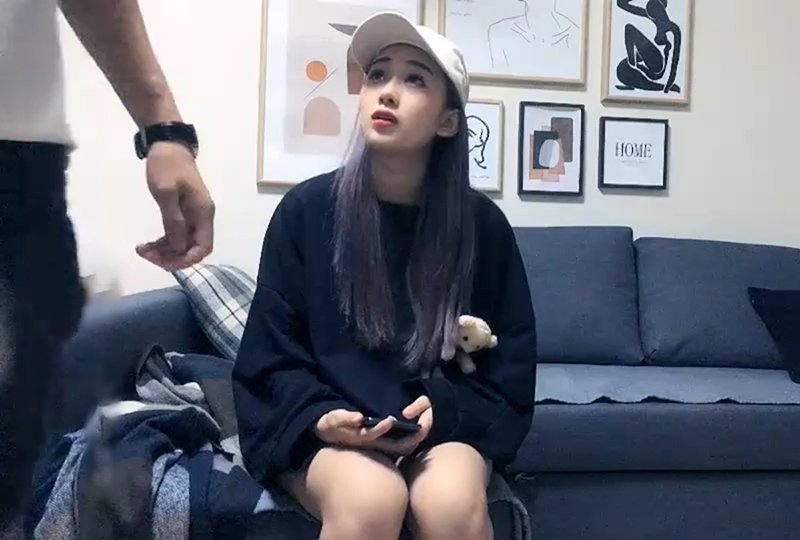 IZVU-227 约了个高颜值鸭舌帽妹子啪啪